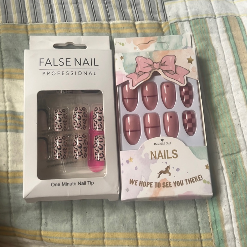 Fake nails